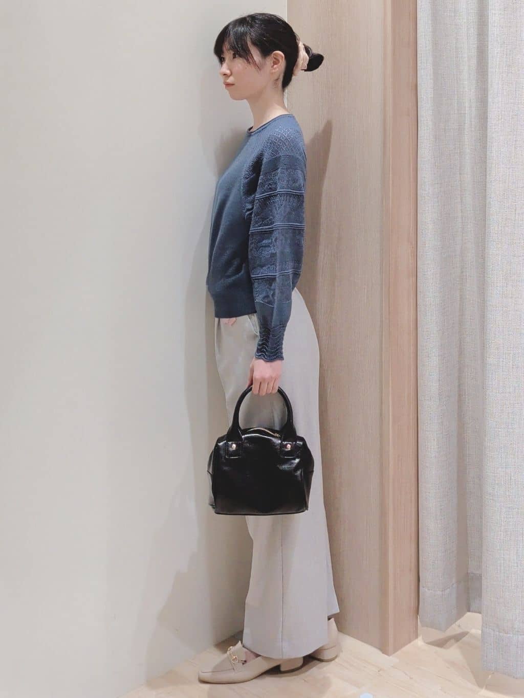 Yuiさんの「grove｜【最終お値下げ！！】袖レース編みラグランスリーブニット」を使ったコーディネート