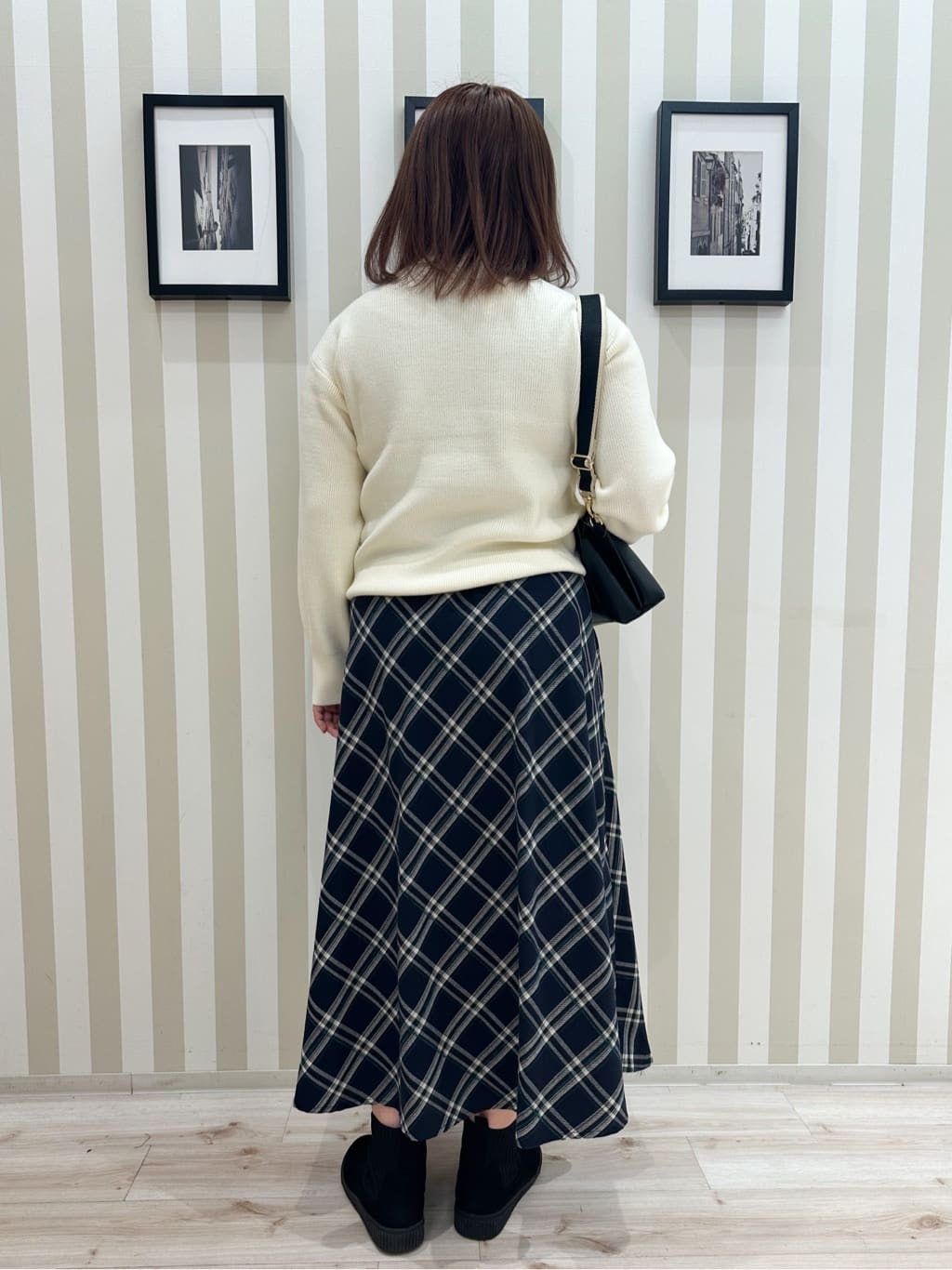 みさぼうさんの「SHOO･LA･RUE｜【毛玉になりにくい/洗濯機可/S-LL】お袖パールの上品ニット」を使ったコーディネート