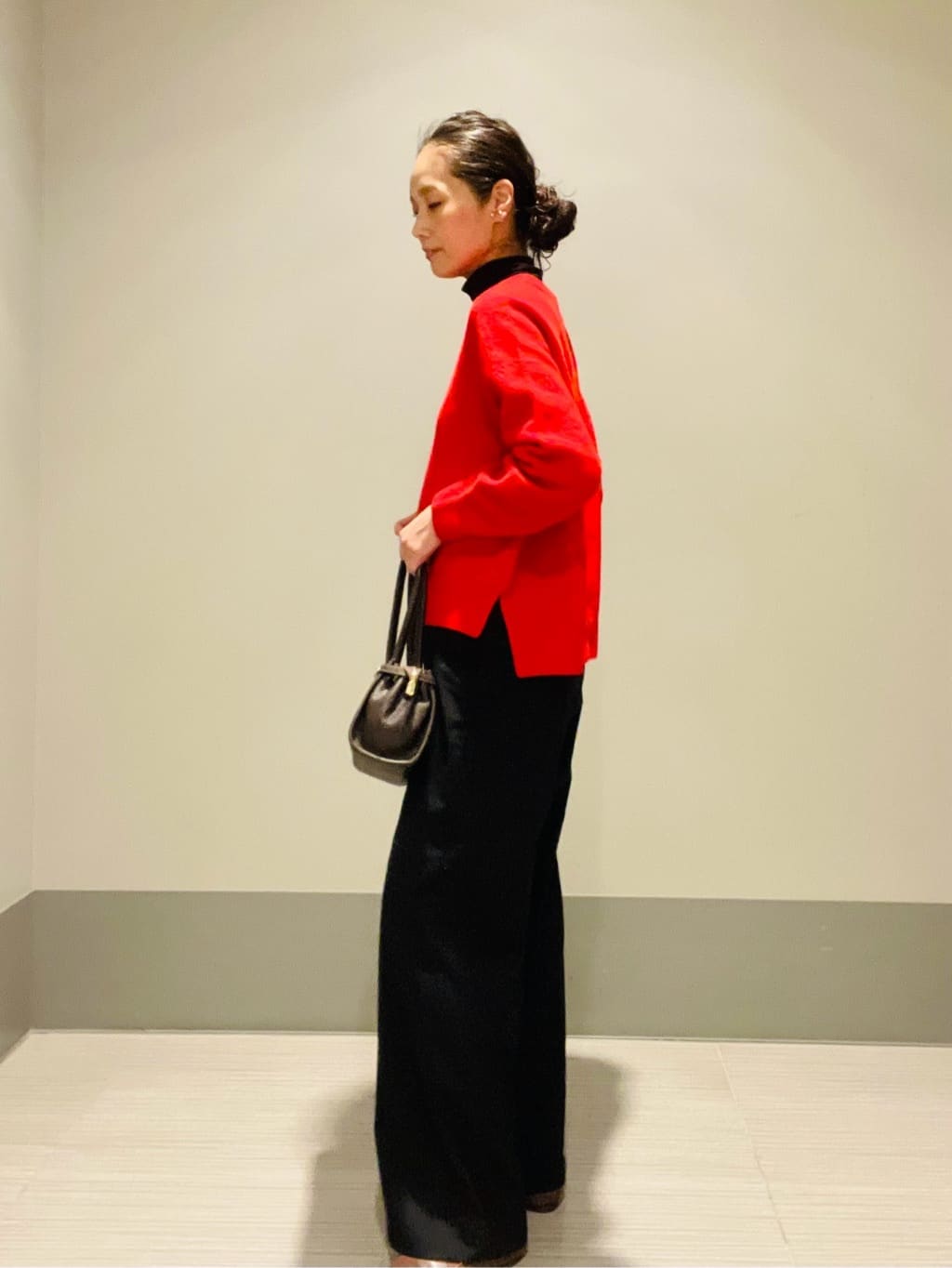 Annさんの「DRESSTERIOR｜【インナー使いに最適/しっとり暖かな吸湿発熱素材】タートルネックプルオーバー」を使ったコーディネート