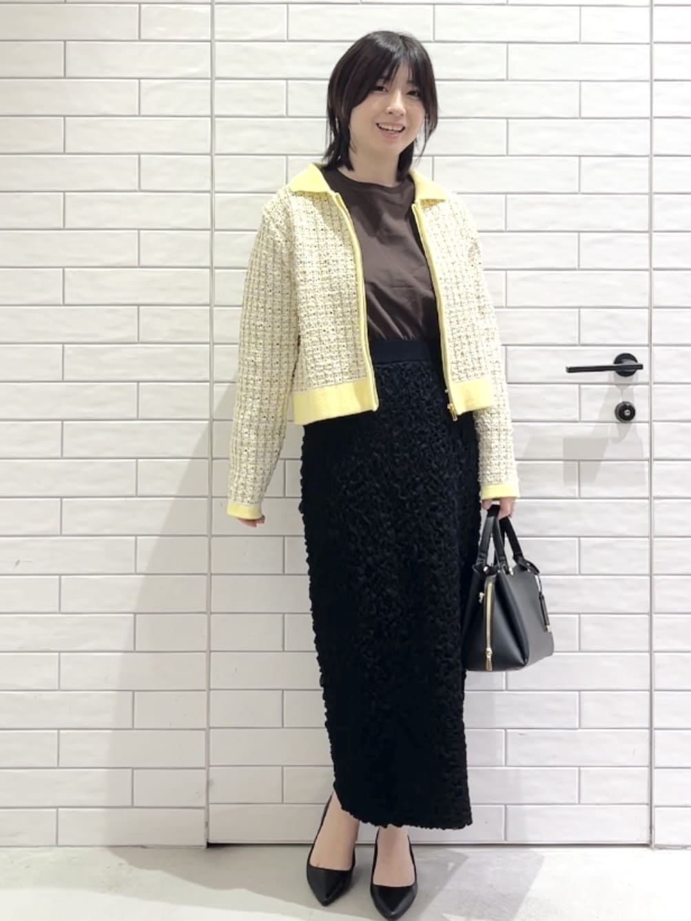 しおりさんの「OPAQUE.CLIP｜ツイードライクZIPニットカーディガン」を使ったコーディネート