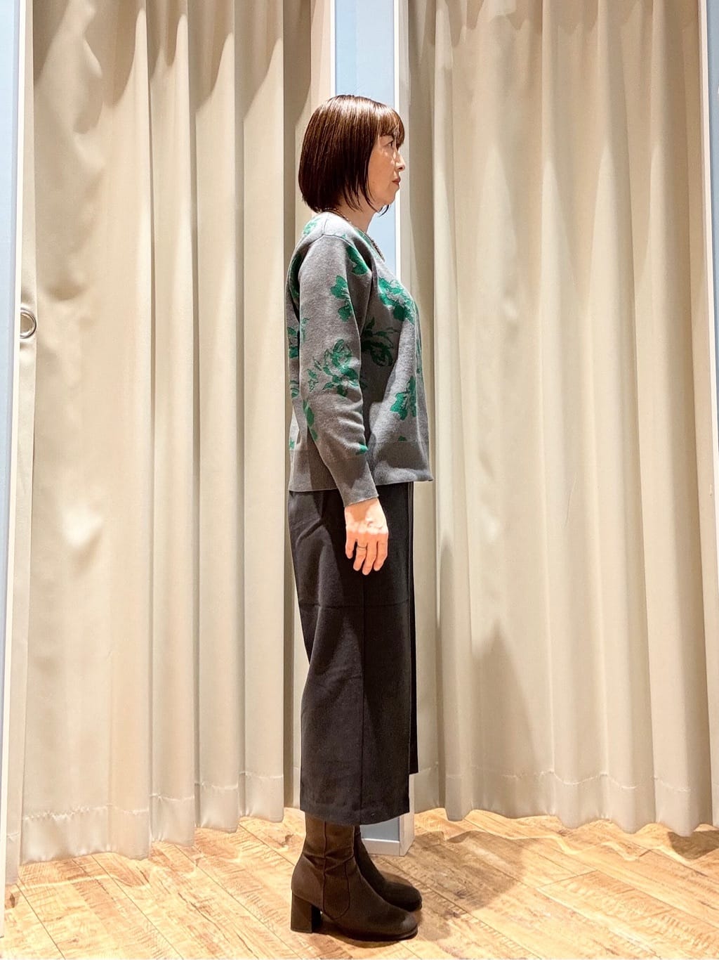 rieさんの「SHOO･LA･RUE｜【洗濯機可/毛玉レス】大人世代も取り入れやすい スウェットライク アソートニット」を使ったコーディネート