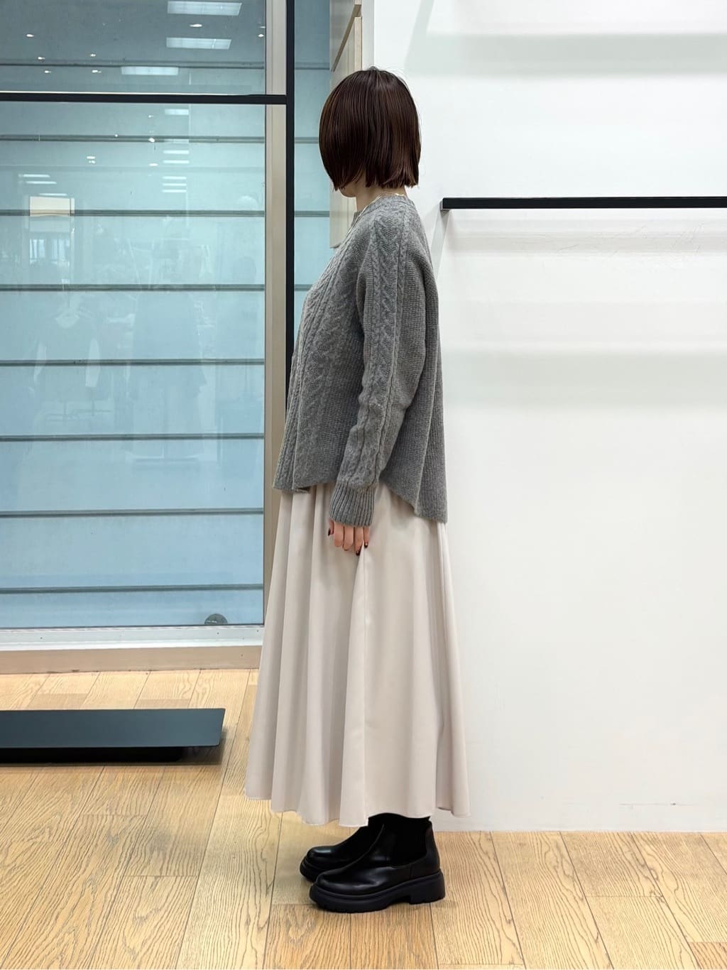 asamiさんの「INDIVI｜【洗える】ケーブルデザイン ラウンドヘムニット」を使ったコーディネート