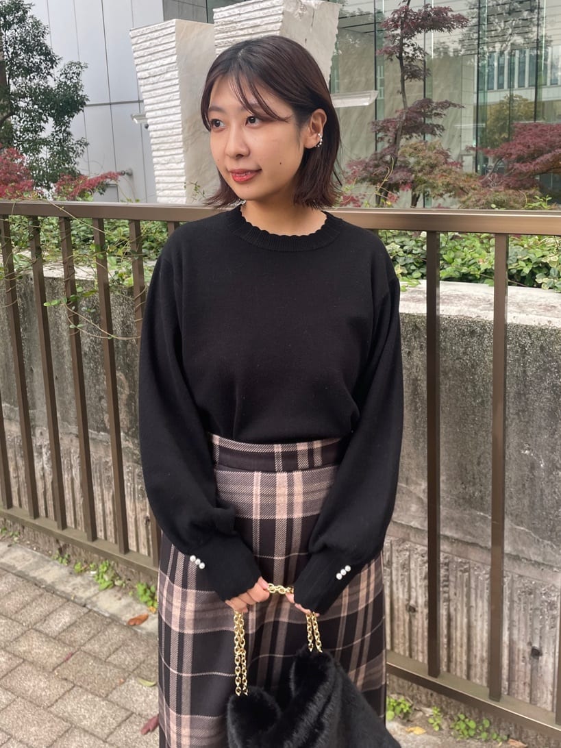 abeさんの「Couture brooch｜【洗える/スカラデザイン】パフスリーブ ニット」を使ったコーディネート