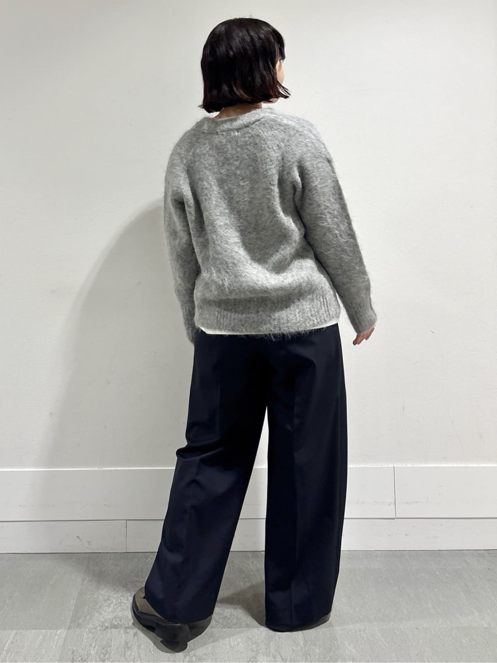 モエカさんの「UNTITLED｜【ゆったり】アルパカ混シャギー カーディガン」を使ったコーディネート