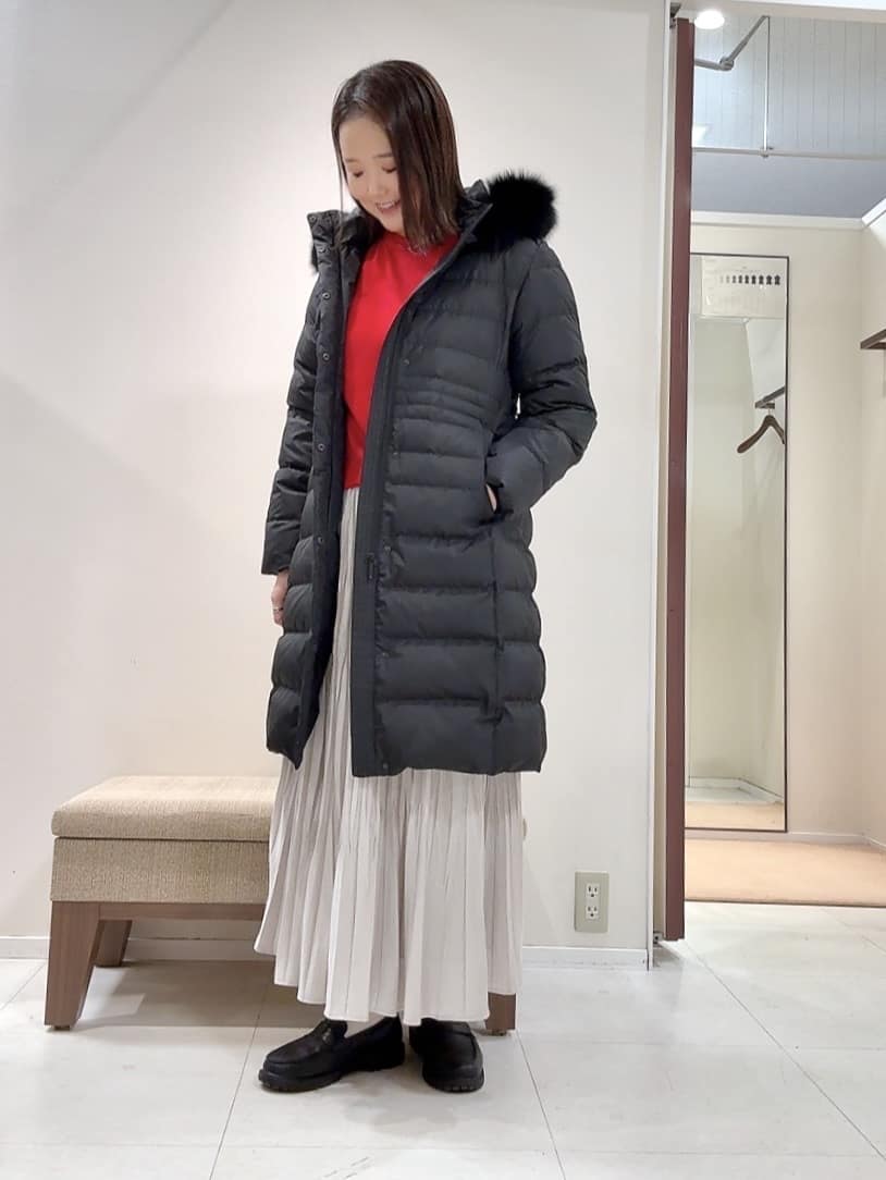 YUIさんの「UNTITLED｜【はっ水機能/フード取り外し可/防寒】ロングダウンコート」を使ったコーディネート