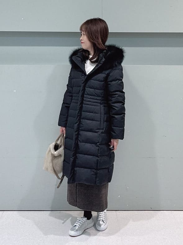 makiさんの「UNTITLED｜【はっ水機能/フード取り外し可/防寒】ロングダウンコート」を使ったコーディネート