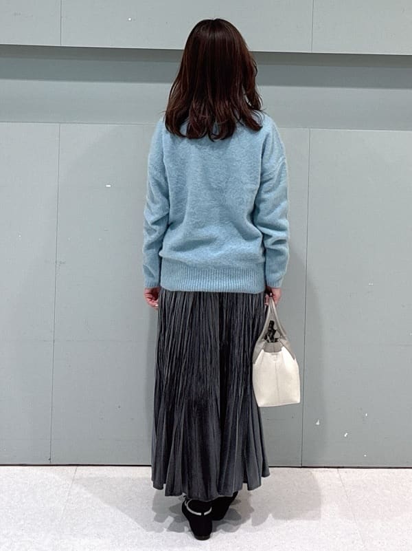 makiさんの「UNTITLED｜【大人な品格/ふわふわニット】フォックスカシミヤ コクーンニット」を使ったコーディネート
