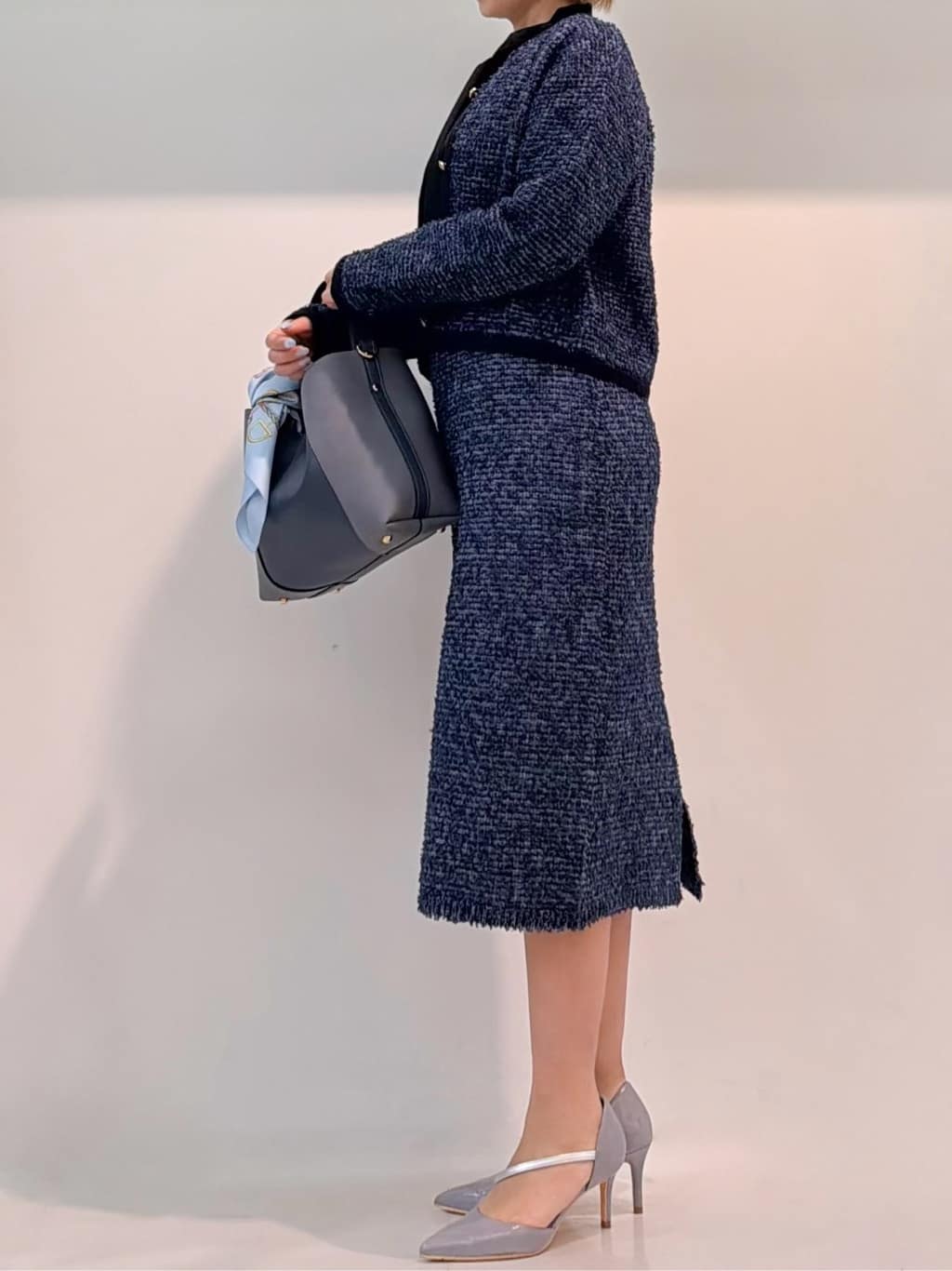 chiiさんの「COUP DE CHANCE｜【洗える／日本製】女性らしい細ボウタイブラウス」を使ったコーディネート