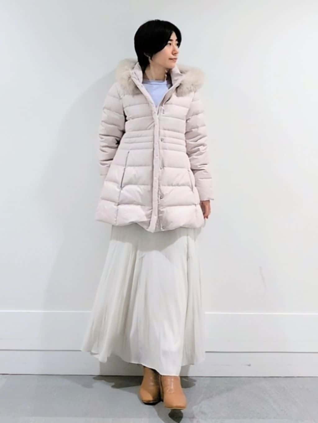 ミズタさんの「UNTITLED｜【はっ水機能/フード取り外し可】ミディダウンコート」を使ったコーディネート