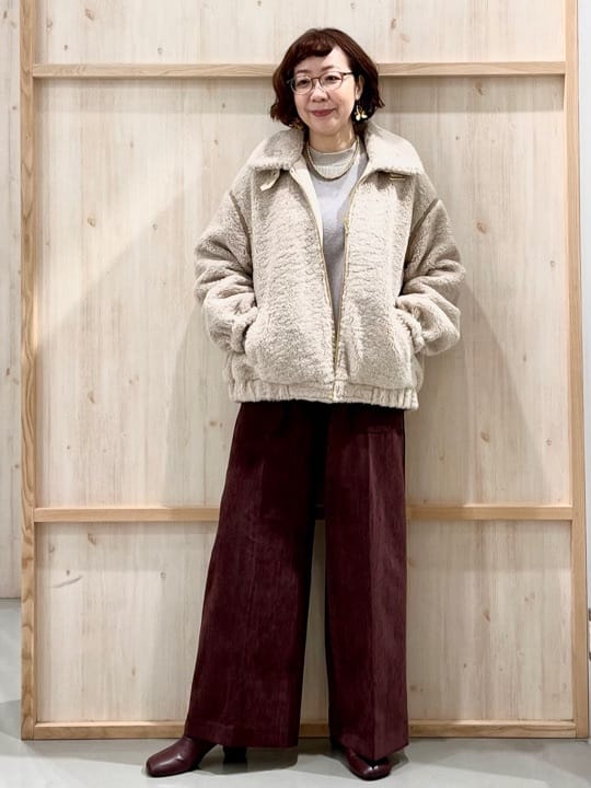 nakoさんの「THE SHOP TK｜マシュマロタッチ ボアボンバージャケット」を使ったコーディネート