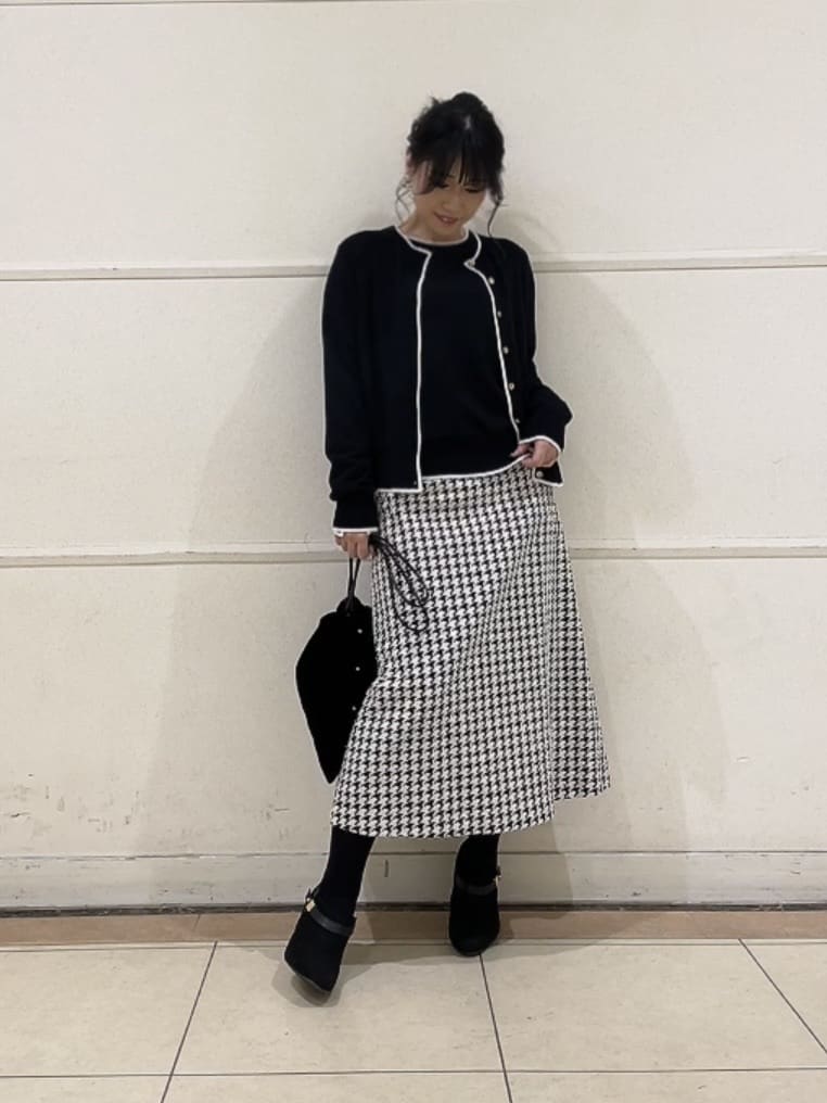 watanabeさんの「UNTITLED｜【アンサンブル可/洗える】ウォームスパン カーディガン」を使ったコーディネート