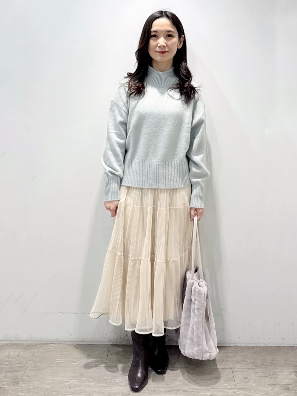 yuicciさんの「OPAQUE.CLIP｜KAWADAダウンペプラムショートコート【撥水／洗濯機OK／静電気防止裏地】」を使ったコーディネート