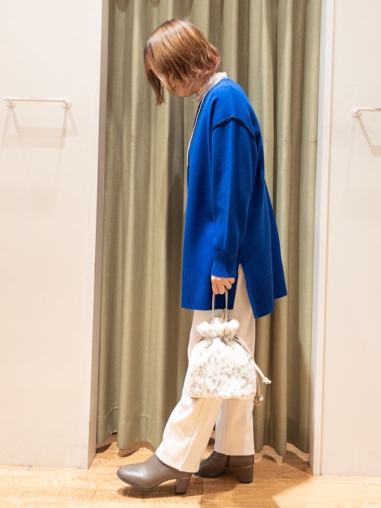 makiryoさんの「SHOO･LA･RUE｜【洗濯機可/毛玉レス】上品に体型カバー チュニックニットワンピース」を使ったコーディネート