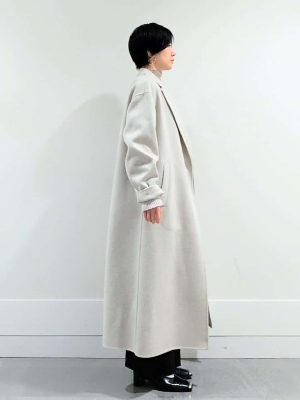 ミズタさんの「UNTITLED｜【ロング丈/軽やか】テーラード　リバーコート」を使ったコーディネート