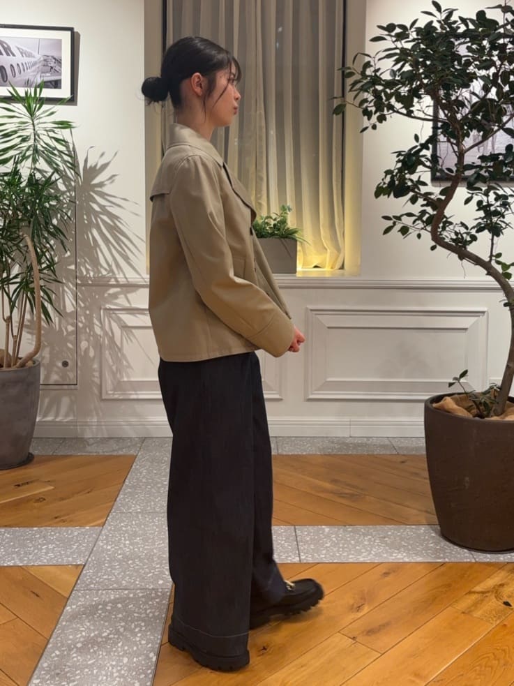 pupiさんの「DRESSTERIOR｜【ウォッシャブル/撥水素材】Aラインショートトレンチジャケット」を使ったコーディネート
