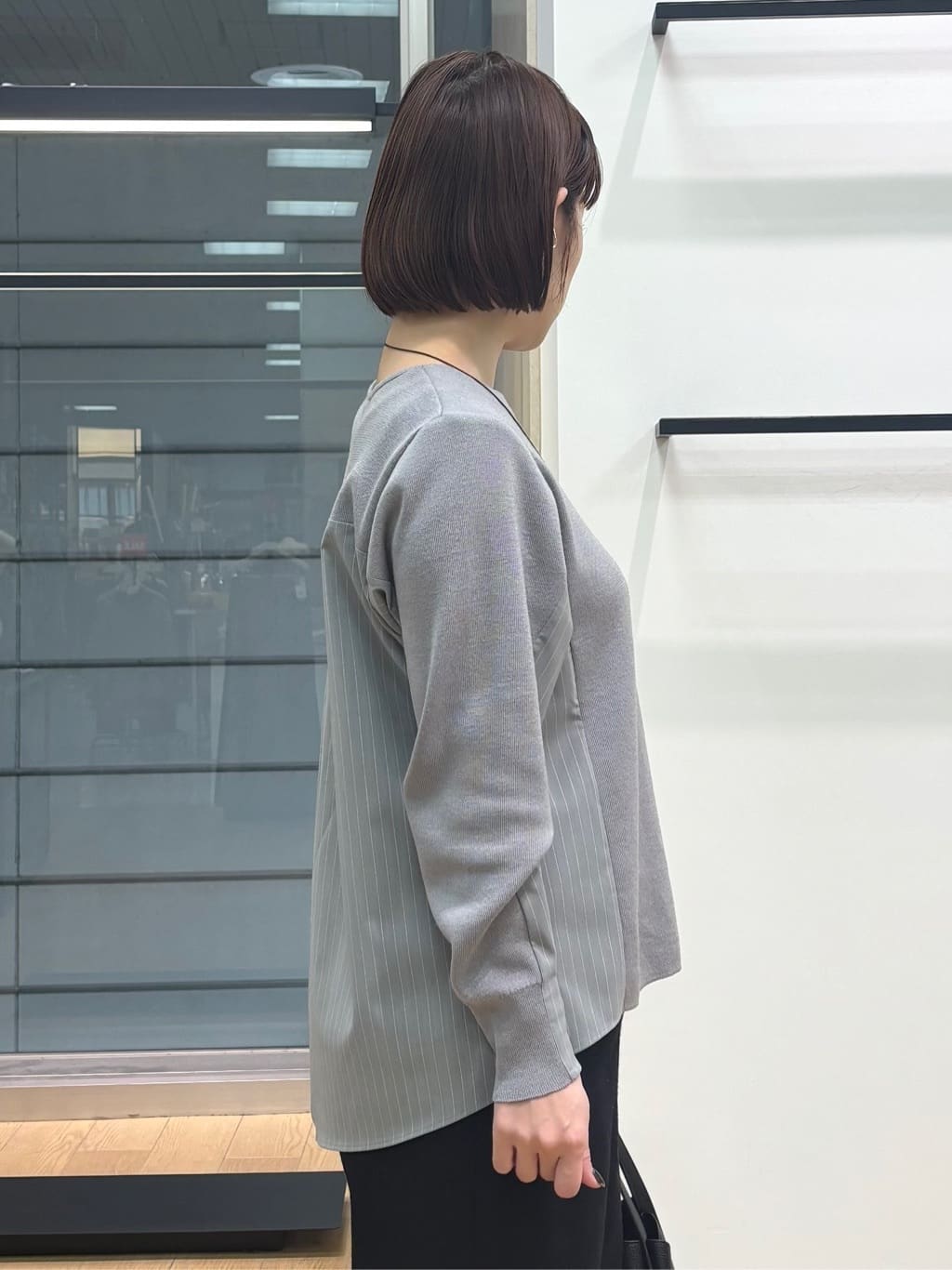 asamiさんの「INDIVI｜【洗える／選べる8色】トーンアップニット」を使ったコーディネート