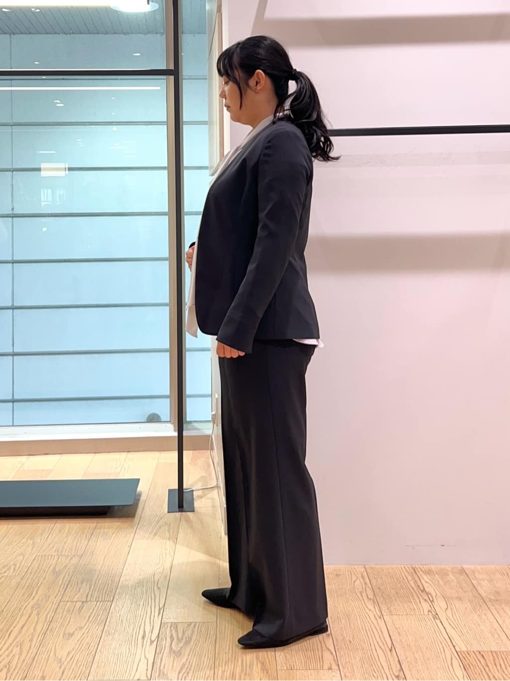 shimaさんの「INDIVI｜【洗える／UVケア／スーツ】ストレッチノーカラージャケット」を使ったコーディネート