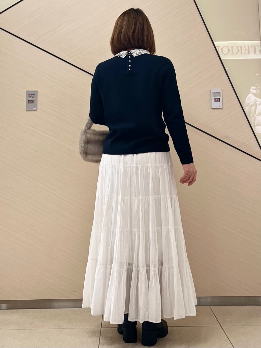 yahataさんの「DRESSTERIOR｜2WAYレースカラーニット」を使ったコーディネート