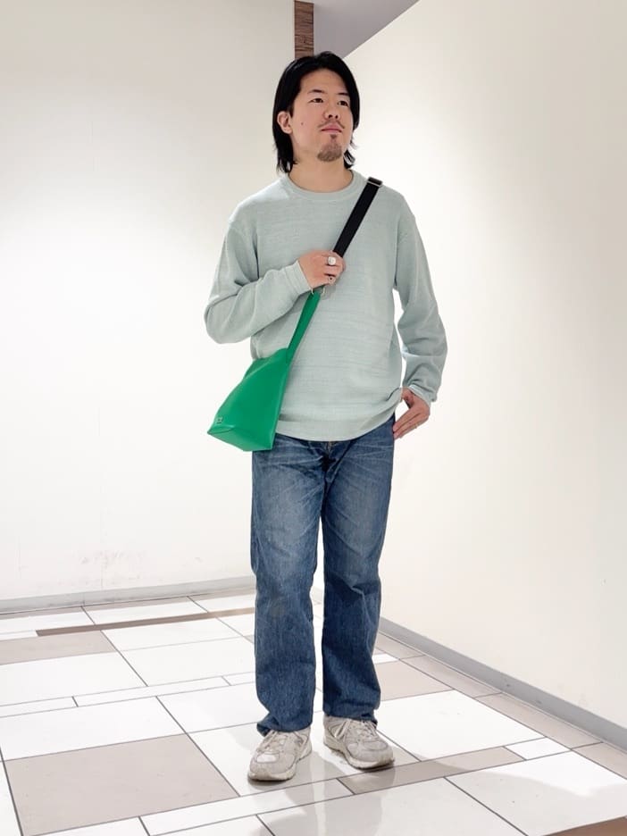 及川さんの「TAKEO KIKUCHI｜【洗える】カラースプリングニット」を使ったコーディネート
