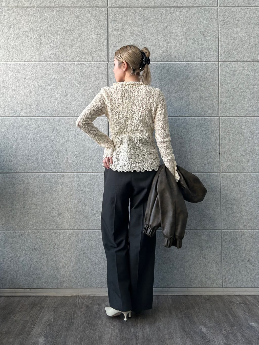 honoka Aさんの「CODE A｜【Re】fluffy lace blouse」を使ったコーディネート