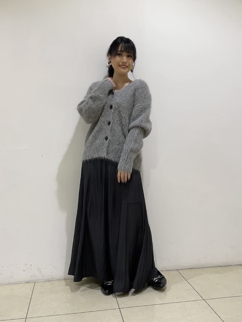 watanabeさんの「UNTITLED｜【ゆったり】アルパカ混シャギー カーディガン」を使ったコーディネート
