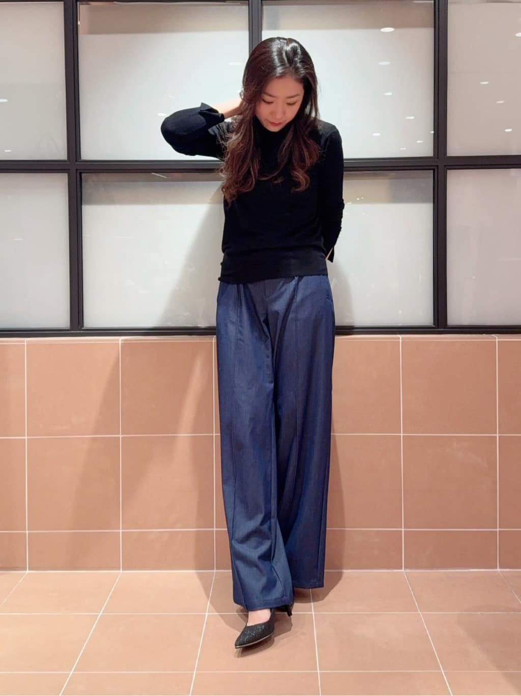 kaoriさんの「ESPERANZA｜◆【12時間パンプス】約8.5㎝／ラメ素材　歩きやすくて疲れにくい」を使ったコーディネート