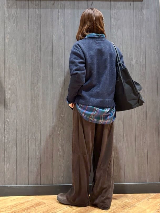 meiさんの「SHOO･LA･RUE｜【S-LL/洗濯機可】さりげないラメが上品　クルーネックニット」を使ったコーディネート