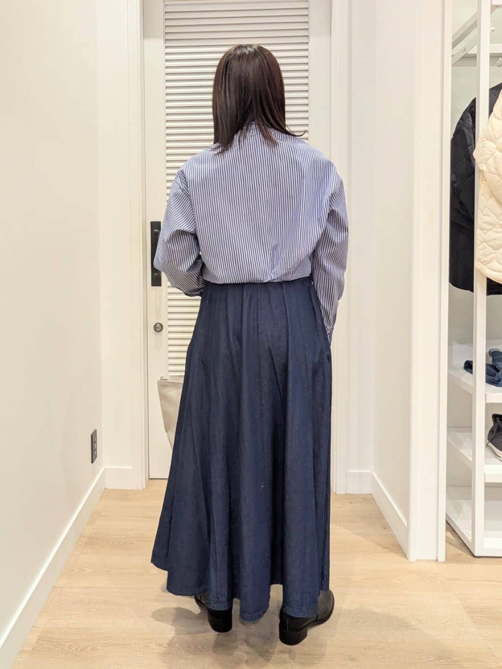 enさんの「Dessin｜【洗える】フリルネックブラウス」を使ったコーディネート
