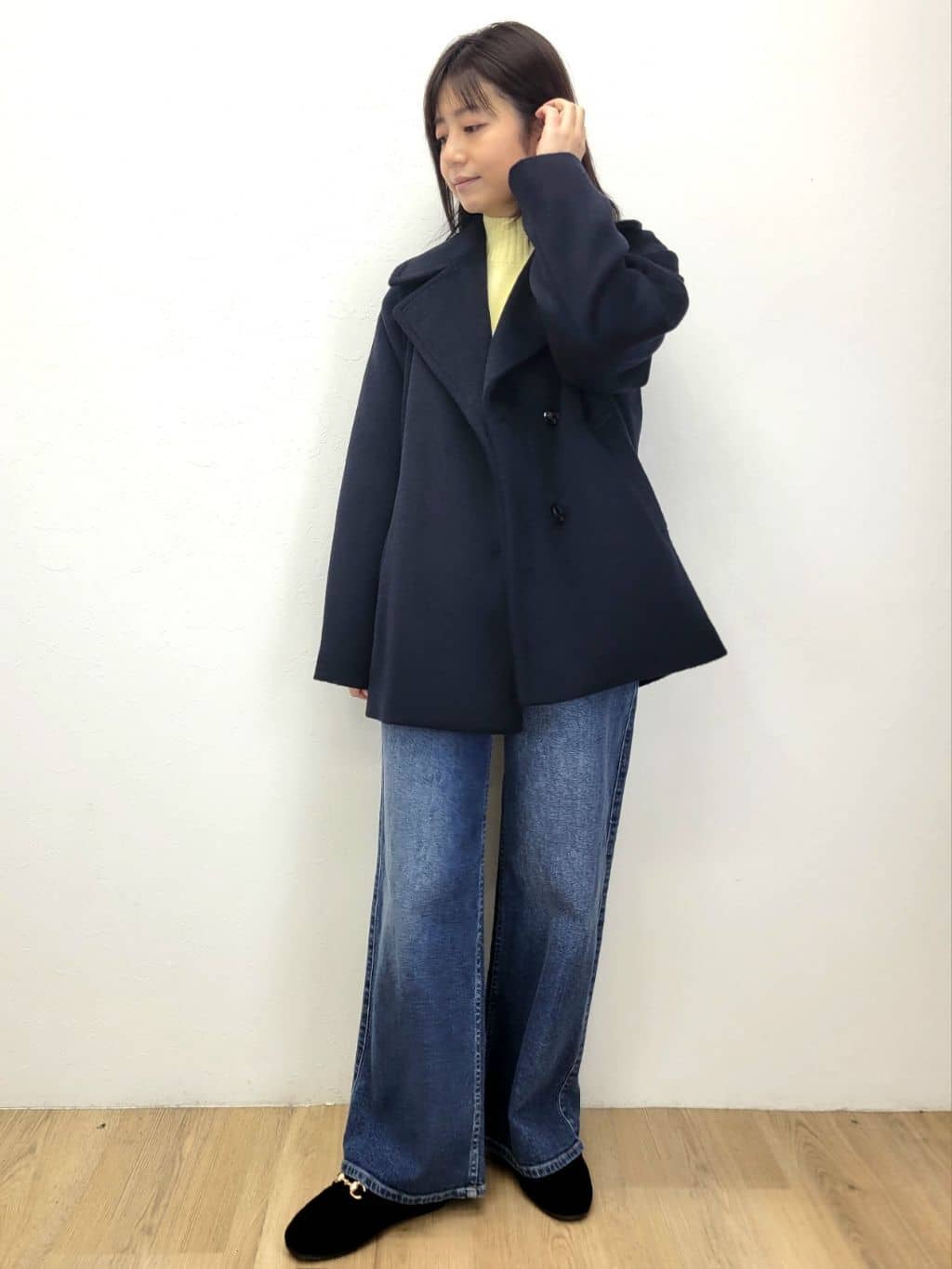 LISAさんの「OPAQUE.CLIP｜カシミヤブレンドウールミドルピーコート」を使ったコーディネート