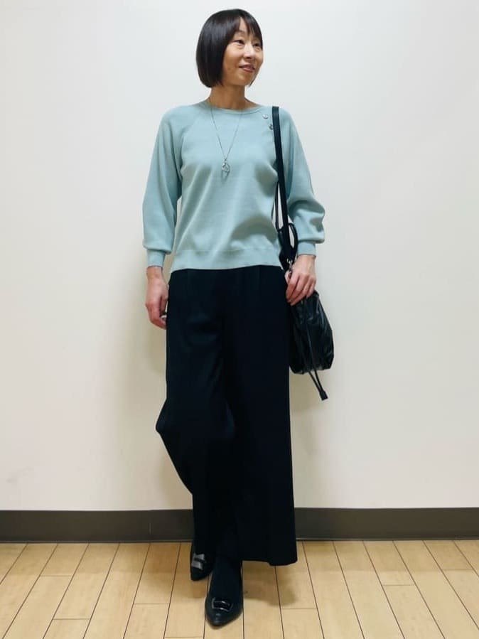 Riiさんの「Reflect｜【ゆったり着られる◎】ラグランスリーブニット」を使ったコーディネート