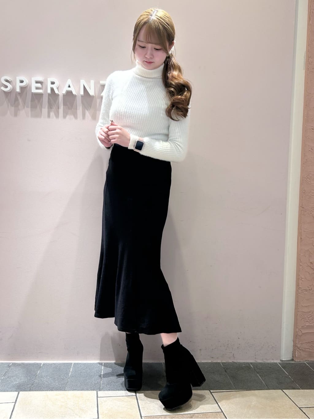 ゆうりさんの「ESPERANZA｜【ラク盛り/約12cm】ラク盛り厚底ショートブーツ」を使ったコーディネート