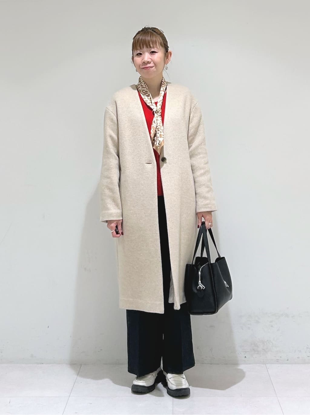 tsuyuさんの「INDIVI｜【軽量／ウール混】ライトフォルム ロングコート」を使ったコーディネート