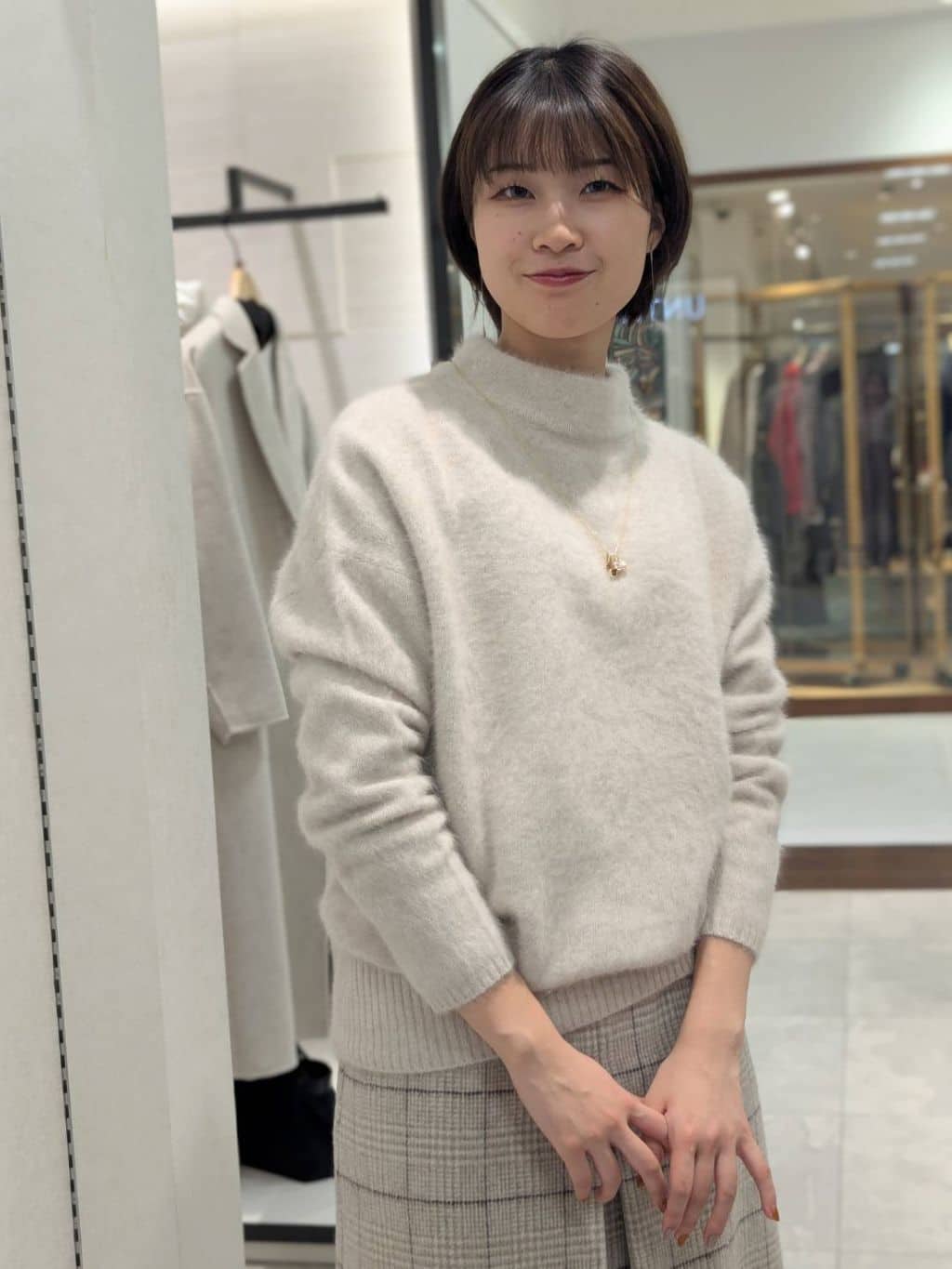 nonoさんの「UNTITLED｜【大人な品格/ふわふわニット】フォックスカシミヤ コクーンニット」を使ったコーディネート