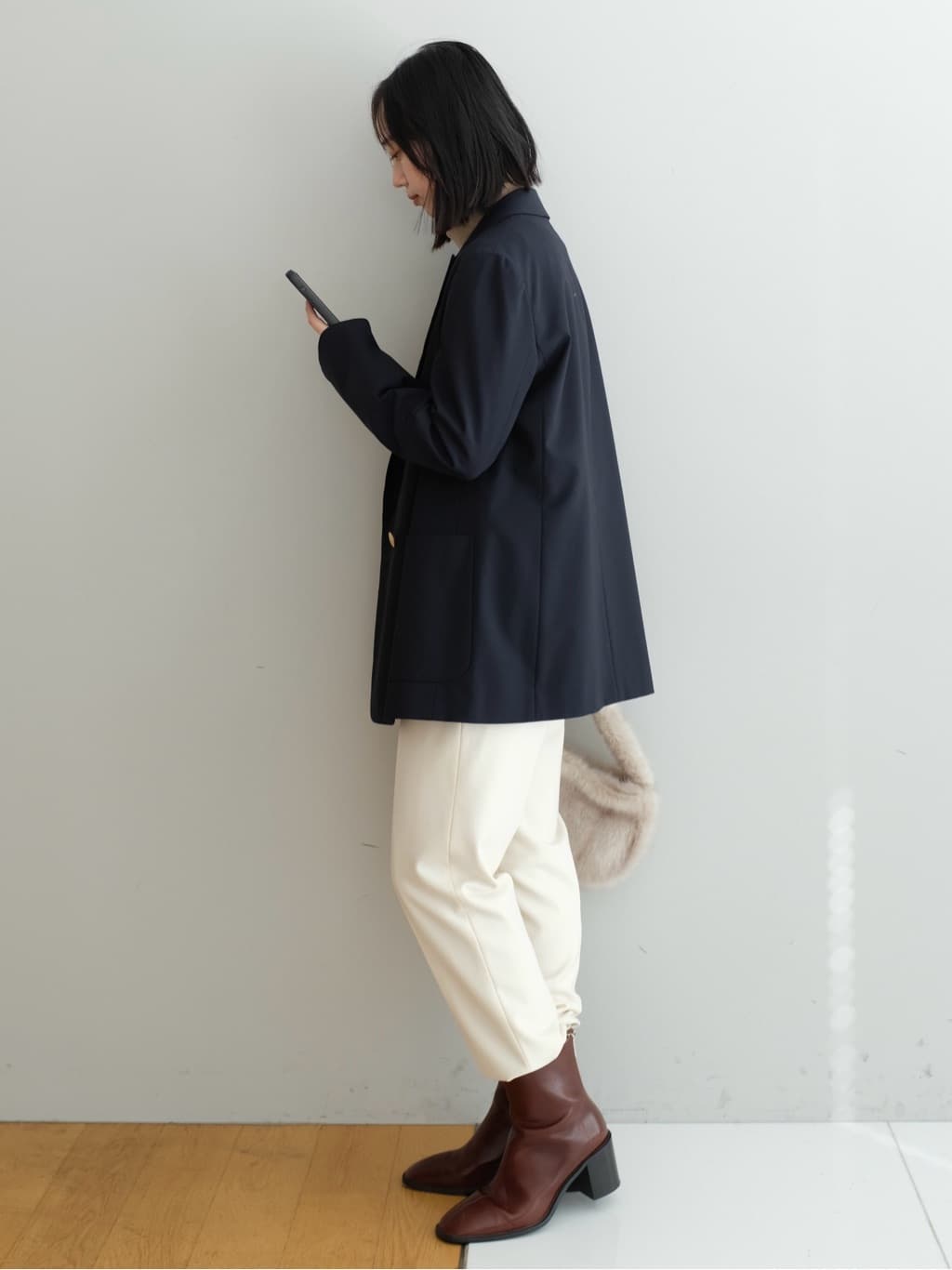 Kishimotoさんの「DRESSTERIOR｜◆ショートブーツ」を使ったコーディネート