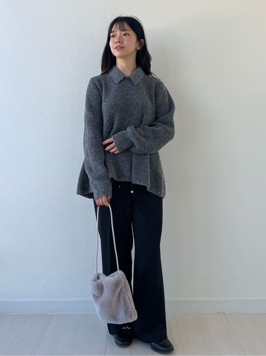 Mori Moriさんの「index｜スパンコールラメ衿2WAYペプラムニット【洗濯機OK】」を使ったコーディネート