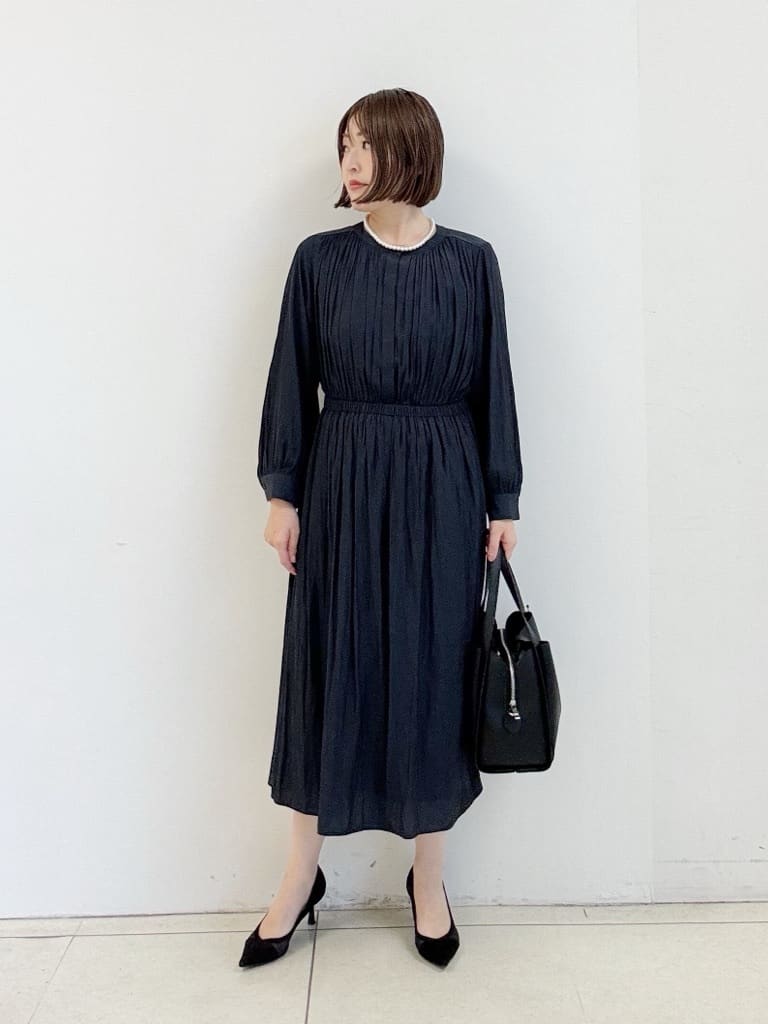 yoshiyaさんの「INDIVI｜【洗える】ギャザーフレアワンピース」を使ったコーディネート