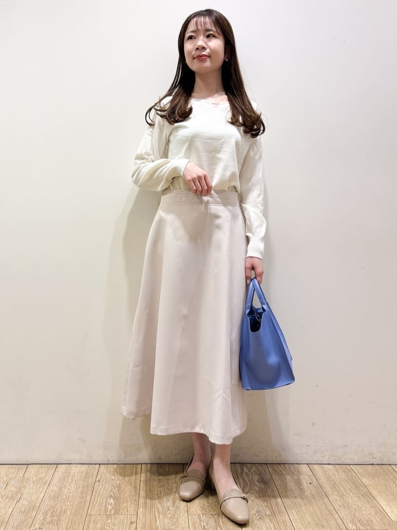 ayaさんの「index｜ゴールドパーツ付きハートネックニット【洗濯機OK】」を使ったコーディネート