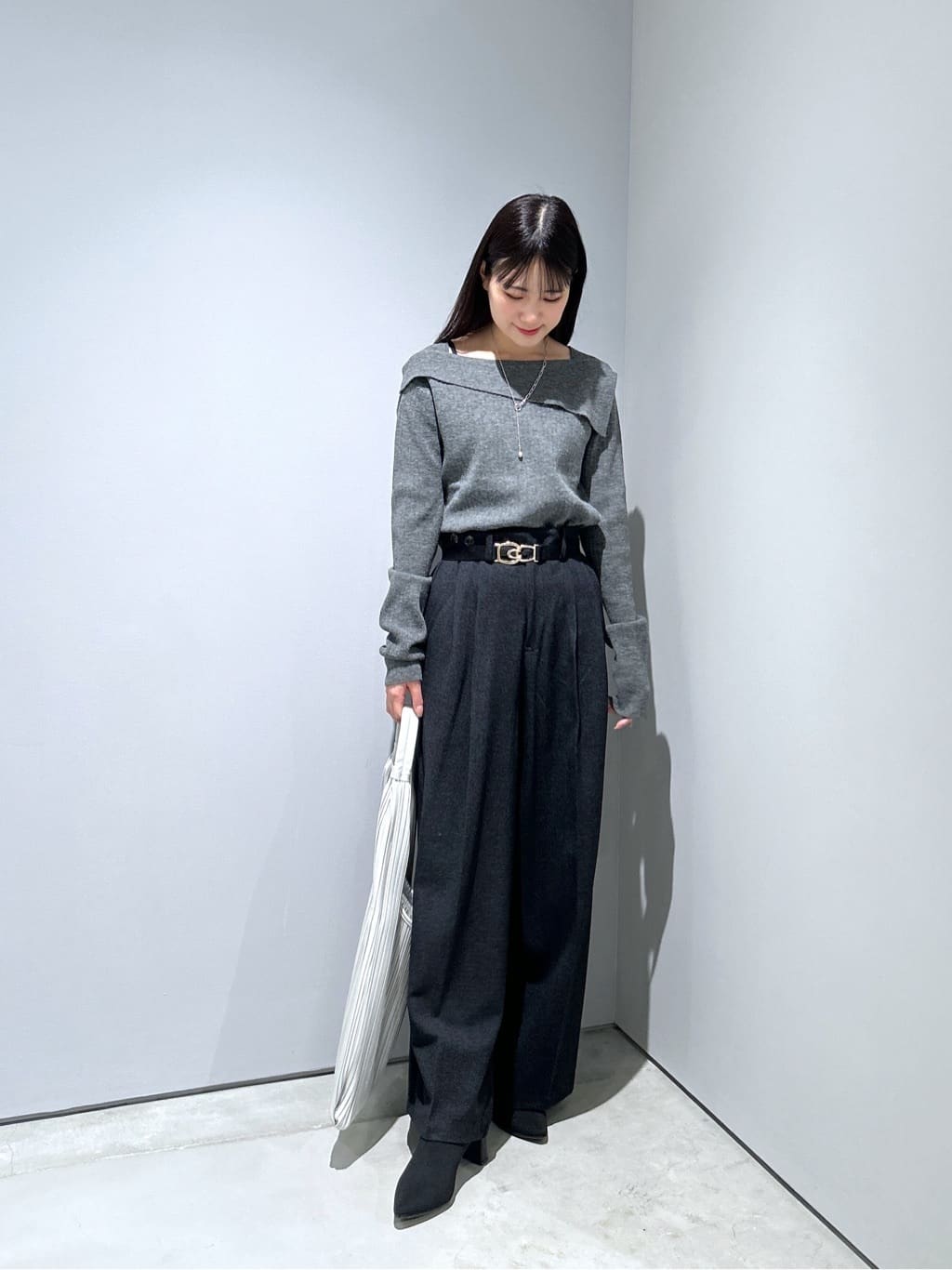 Renoさんの「INDIVI｜【再入荷】アシメオフショルニット」を使ったコーディネート