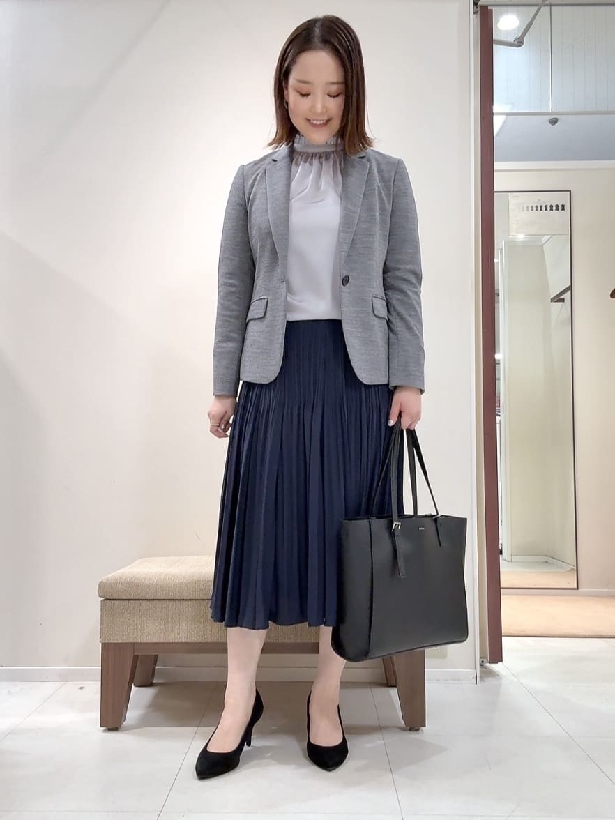 YUIさんの「UNTITLED｜【洗えるスーツ／ストレッチ】ウール混ジャージ テーラードジャケット」を使ったコーディネート