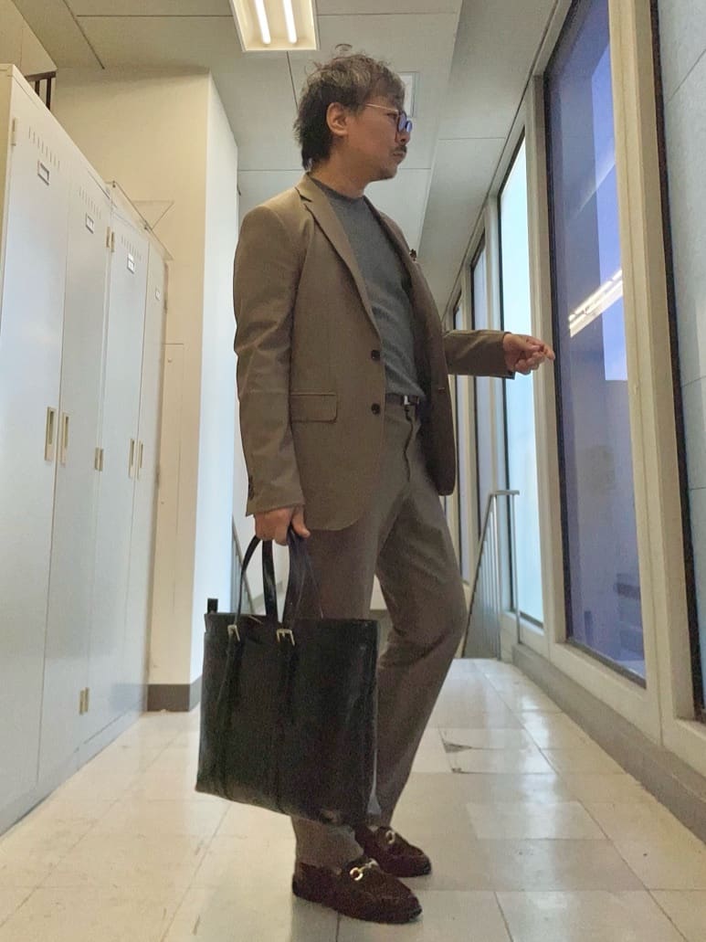 MAKOTO AIさんの「TAKEO KIKUCHI｜【360&deg;ストレッチ／セットアップ対応】None Of Stress パンツ」を使ったコーディネート