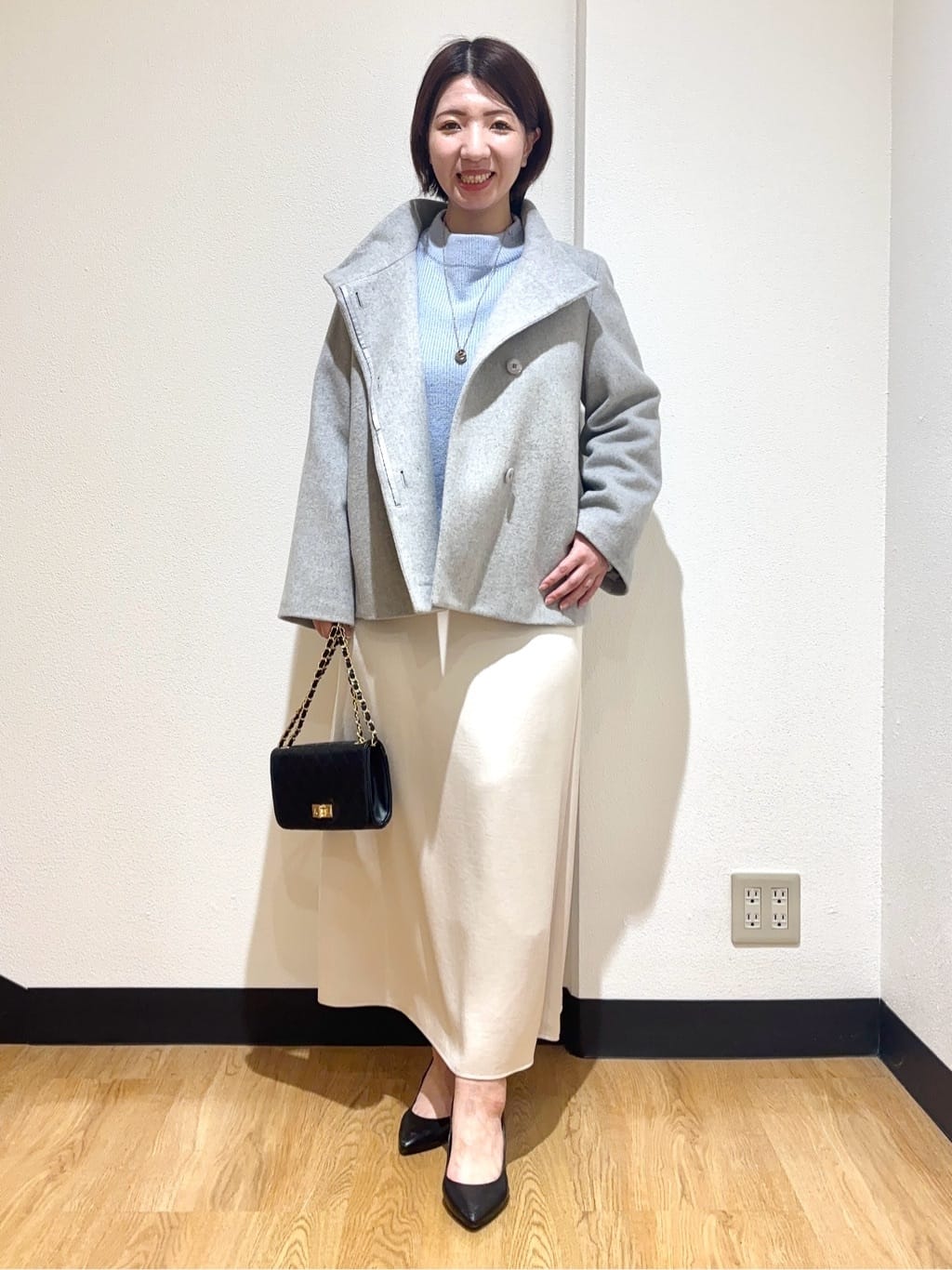 MIKIKOさんの「UNTITLED｜【着回しが効く／オンオフアウター】ウールショートコート」を使ったコーディネート