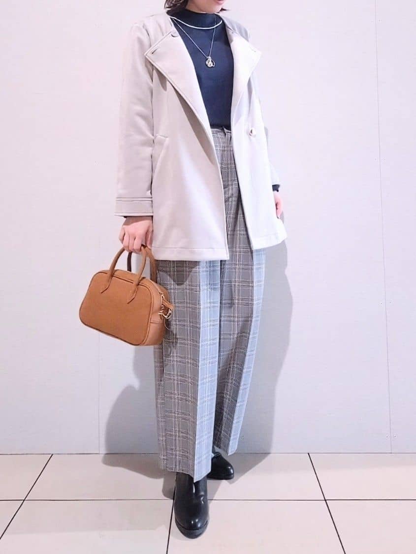 miomioさんの「SHOO･LA･RUE｜【洗濯機可/S-LL】すっきり上品きれい見え タックワイドパンツ」を使ったコーディネート
