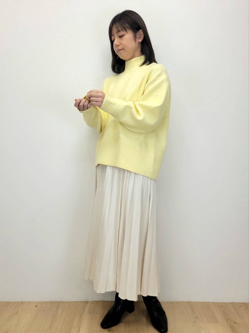 LISAさんの「OPAQUE.CLIP｜カシミヤブレンドウールミドルピーコート」を使ったコーディネート