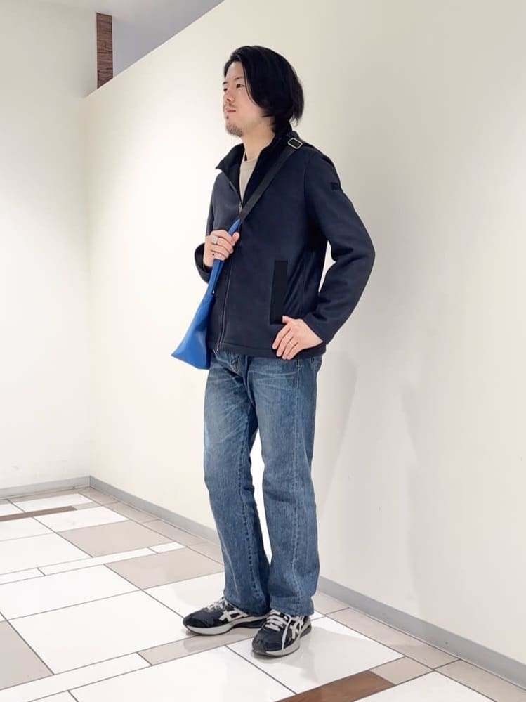 及川さんの「TAKEO KIKUCHI｜【JUST ONE LAYER】ダウンファブリック ジップアップ フード ブルゾン」を使ったコーディネート