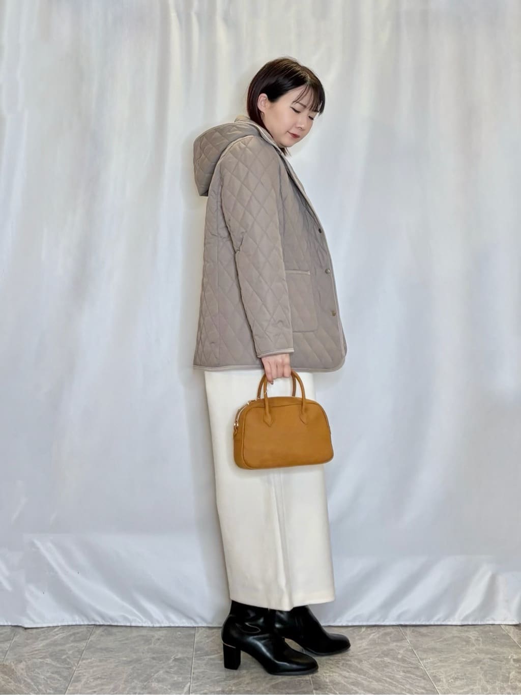 ネリさんの「SHOO･LA･RUE｜【絶妙なゆるピタ/洗濯機可】ちくちくしにくい リブハイネックやわらかニット」を使ったコーディネート