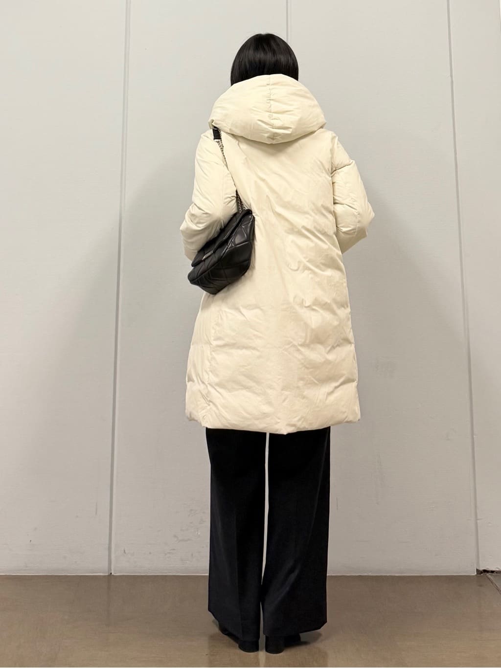 mizukiさんの「INDIVI｜【撥水／洗える】ステッチレス ロングダウンコート」を使ったコーディネート