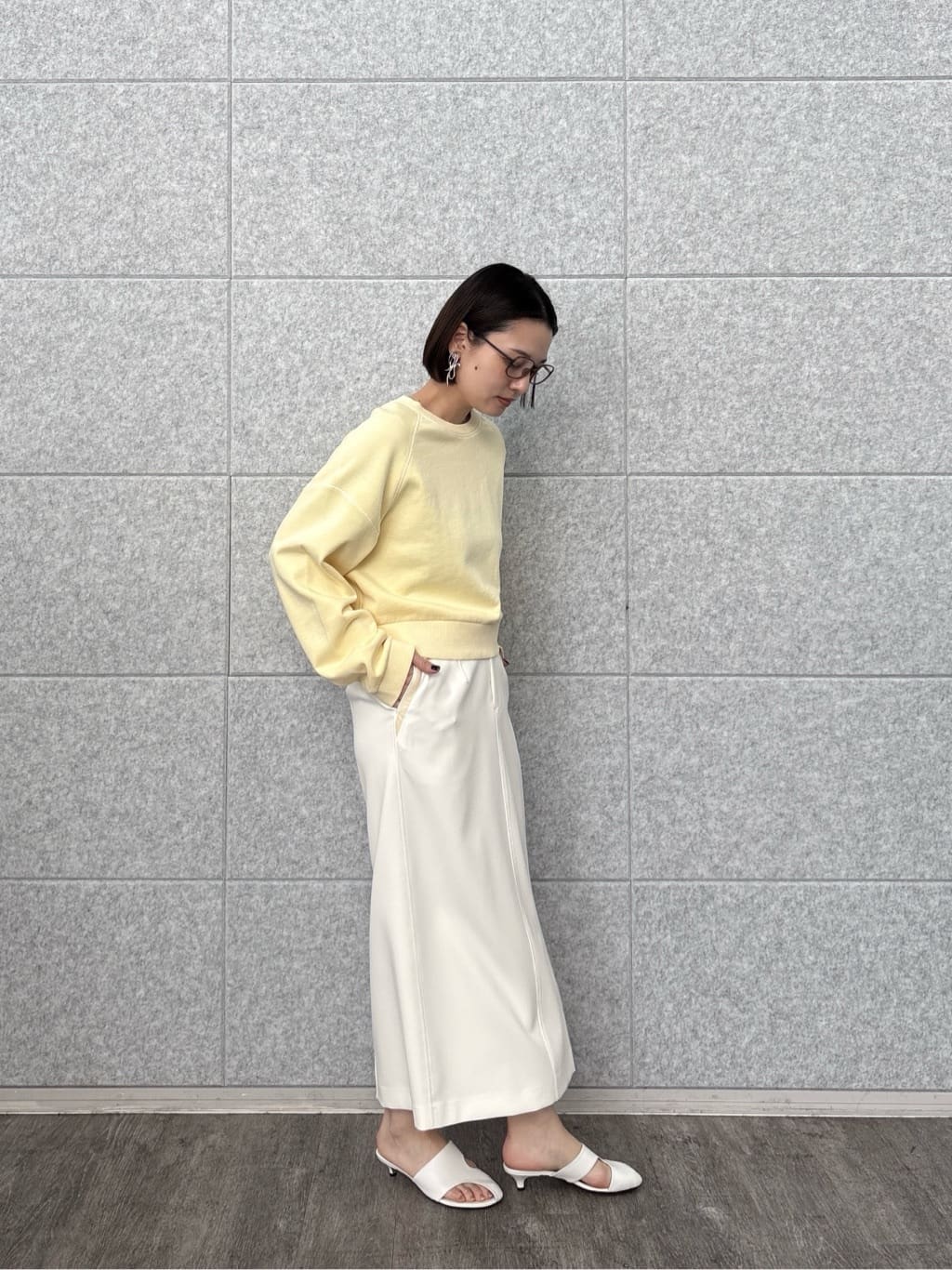 ayanoさんの「INDIVI｜ワイドスリーブカラースウェット」を使ったコーディネート