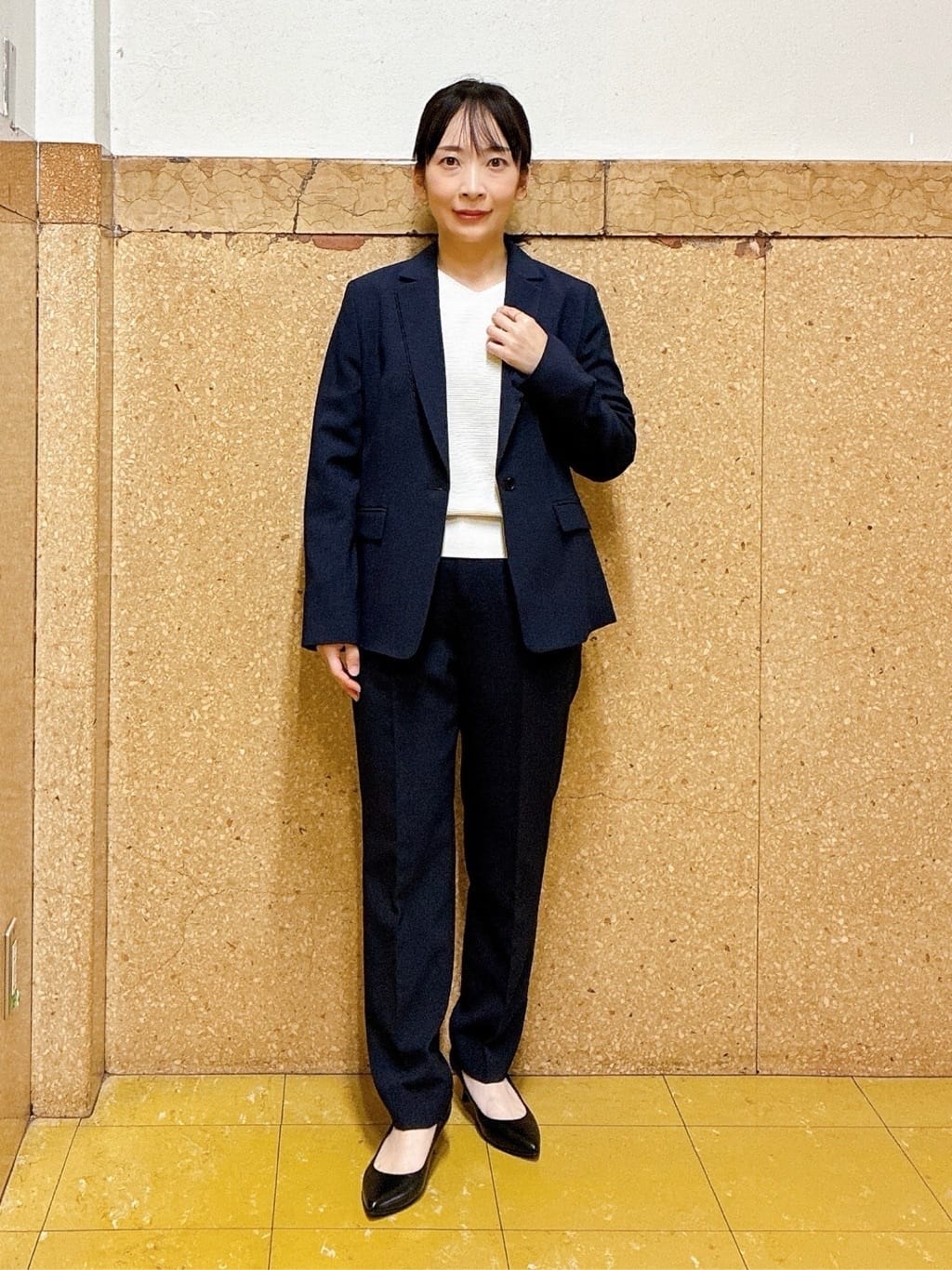 hattoriさんの「INDIVI｜【ウール混ラメ素材】Vネック煌めきニット」を使ったコーディネート