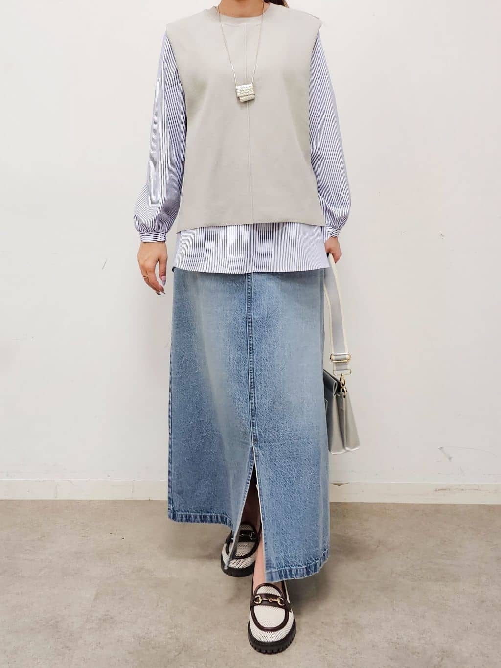 ゆゆさんの「SHOO･LA･RUE｜【SHOO・LA・RUE DENIM】シンプルだから使いやすい Aラインスカート」を使ったコーディネート