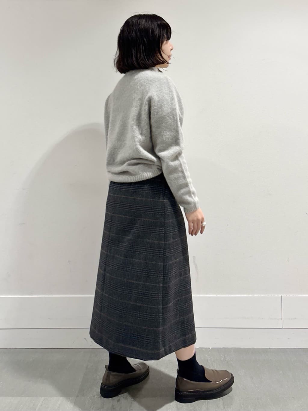 モエカさんの「UNTITLED｜【大人な品格/ふわふわニット】フォックスカシミヤ コクーンニット」を使ったコーディネート